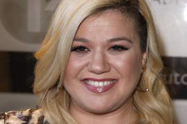 Kelly Clarkson participó en dueto en la final de “The Voice”