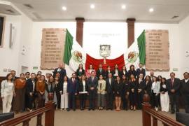 Alumnos de Derecho y de Jurisprudencia participaron en el Simulador Legislativo, llevado a cabo en el Congreso del Estado.