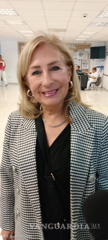 $!Gladis Villarreal, directora de Educación, dijo que todo avanza a buen tiempo.