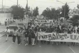 Entre los movimientos que el libro recoge, destacan la lucha por la autonomía universitaria de 1973 y el movimiento Pro Dignificación de la UAdeC de 1984.