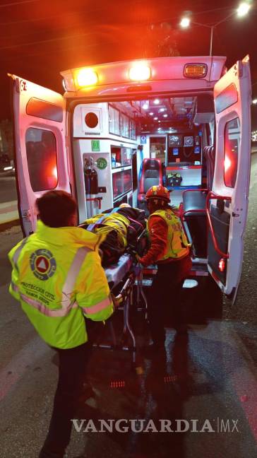 Joven queda grave al ser atropellado, en la Saltillo-Monterrey