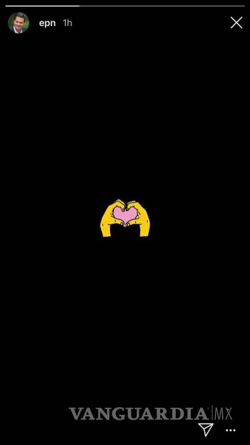 $!De ‘moda’, la señal de corazón del presidente Peña Nieto