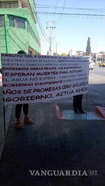 $!Vecinos exigen a las autoridades fechas claras para la ejecución de obras que prevengan inundaciones en la zona Norte.