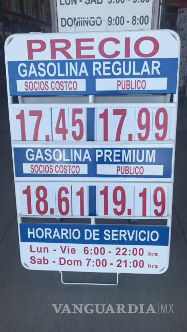 $!Impone Costco oferta récord en gasolina de Saltillo; $17.45 por litro para socios y $17.99 general