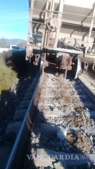 $!Descarrila tren en Puebla por intento de robo de mercancía