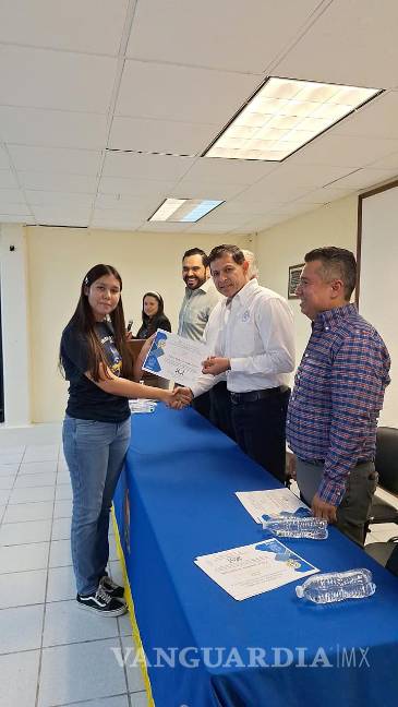 $!Pimentel refrendó su compromiso con la mejora de equipamiento e infraestructura para escuelas y facultades de la UAdeC