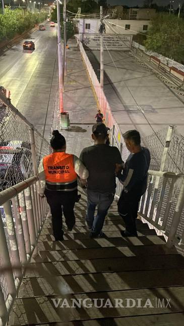 $!Una vez persuadidas, las personas son entregadas a familiares para su resguardo.