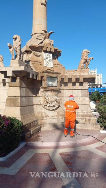 $!El obelisco a Benito Juárez recibió mantenimiento especial por su alta afluencia de visitantes.