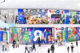 Tras quebrar en el 2018, Toys “R” Us fue adquirida por la firma controladora de marcas WHP Global.