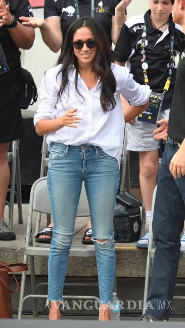 $!La Reina le prohíbe a Meghan Markle usar jeans