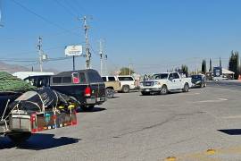 Paisanos utilizan Monclova como punto de descanso en su trayecto hacia el interior del país.