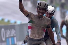 Ciclista mexicano hace historia y conquista la Copa del Mundo en República Checa