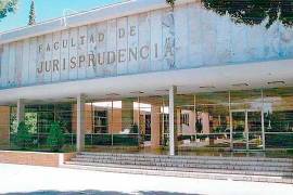 El rector de la UAdeC señaló que las tradiciones universitarias no pueden estar por encima de la normatividad institucional tras la difusión de videos de convivencias entre docentes y alumnos.