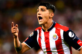 Pulido no se va de Chivas, Cota no seguirá