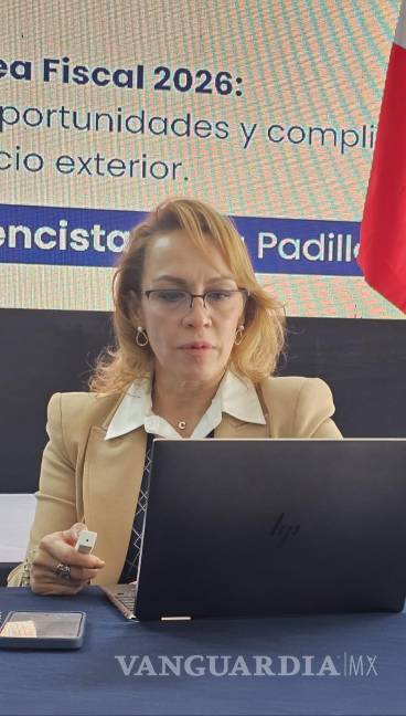 $!Mary Carmen Reyes García, presidenta de COPARMEX La Laguna, durante su pronunciamiento sobre inversión y participación ciudadana.