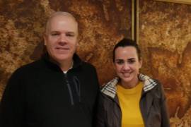 Guadalupe Oyervides se reúne con hoteleros de Monclova