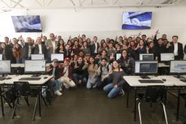 Los alumnos de la Facultad de Sistemas cuentan con herramientas para transformar ideas en soluciones tangibles.