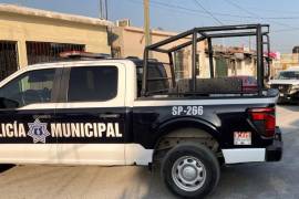 Elementos de distintas corporaciones acudieron al domicilio del fraccionamiento San Miguel tras el reporte del hallazgo.