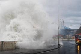Las olas más grandes se sintieron en algunas ciudades del norte del país como Iquique y Atacam.