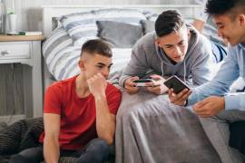 Consumir los contenidos audiovisuales en internet a una velocidad de reproducción superior a la predeterminada es una tendencia cada vez más común, especialmente entre los jóvenes.