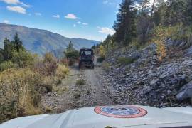 Convoy se dirige a rescatar cuerpo de Rocío, senderista desaparecida en Sierra de Arteaga