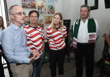 Sobre el T-MEC, Sherman resaltó el impacto que tiene para Coahuila, aunque evitó pronunciarse sobre su posible renovación.