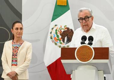El gobernador de Sinaloa ha negado sistemáticamente los vínculos con el crimen organizado, calificando las acusaciones como una estrategia para socavar a su partido.
