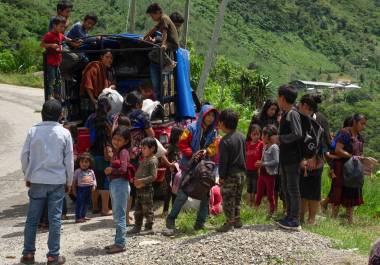 El éxodo causa a su vez que niños y adolescentes se vean obligados a dejar sus estudios.