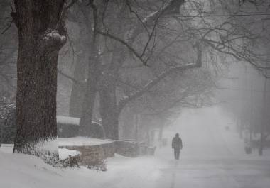 Protegerte del frío extremo implica decisiones simples pero constantes.
