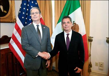 Édgar Amador y Scott Bessent se reunieron el 14 de abril para reforzar la cooperación entre México y Estados Unidos contra lavado de dinero y tráfico de drogas.