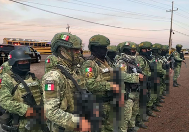 Desde septiembre, el gobierno federal ha enviado a Sinaloa a grupos de Fuerzas Especiales del Ejército Mexicano y de la Guardia Nacional para restablecer el orden y la seguridad.