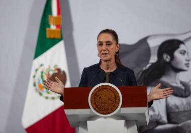 El Congreso de Perú declaró este jueves a la Presidenta de México, Claudia Sheinbaum Pardo, como “persona non grata” por su “inaceptable injerencia en asuntos internos” del país.
