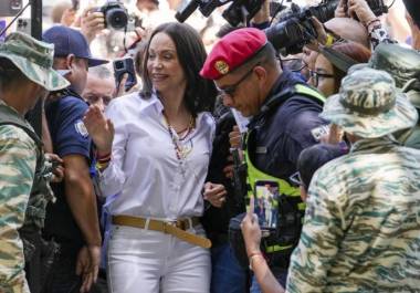 Machado, a quien se le impidió presentarse como candidata, dijo el jueves que temía por su vida, luego de que Maduro señalara que ella y su candidato suplente, Edmundo González, deberían estar “tras las rejas”.