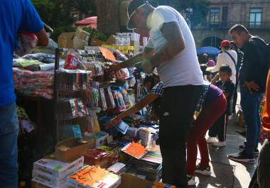 Ven la persistencia de presiones económicas, conflictos internacionales y pérdida de ingresos.