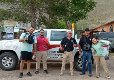 Elementos de Protección Civil de General Cepeda realizaron el rescate de los jóvenes.