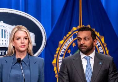 Un quinto fue detenido en Nueva Orleans mientras planeaba otro atentado, según el jefe del FBI.