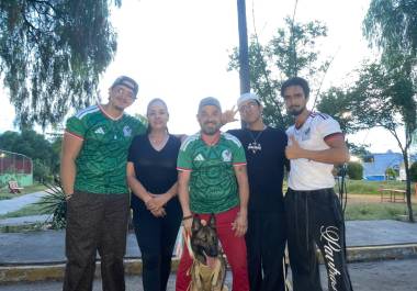 La historia de Becka recordó a su familia el valor de compartir publicaciones sobre mascotas extraviadas, una acción que terminó siendo clave para encontrarla sana y salva.