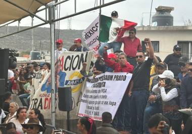 Extraba­jadores y familias de la Región Centro mantienen la expectativa sobre el proceso judicial que definirá el futuro de la siderúrgica.