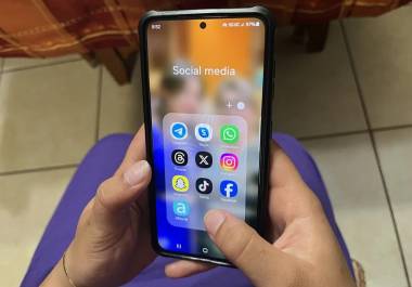 Francia es el primer país europeo en prohibir que los menores de 15 años tengan acceso a las redes sociales.
