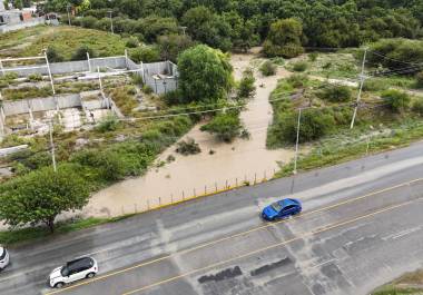 Sobre el bulevar Eulalio Gutiérrez es común que se presenten inundaciones cada vez que llueve.