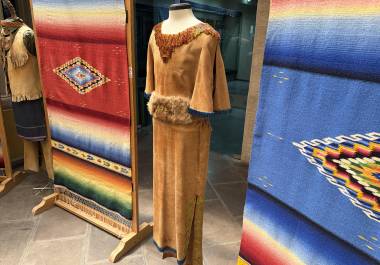 Donan al Museo del Sarape un ‘traje típico’ de Monclova