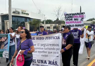 Las manifestaciones evidencian que, pese a avances, persisten problemas estructurales como la violencia y la impunidad.