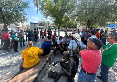 Ex trabajadores de AHMSA señalaron que retomarán protestas si no hay avances en el proceso de subasta de la empresa.