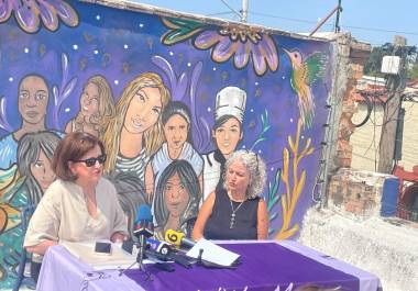 La señora Rosa de Guadalupe Gutiérrez, “Tita”, relata cómo se manipuló la escena y las graves anomalías que obligaron a reabrir el expediente de su hija Elisa.