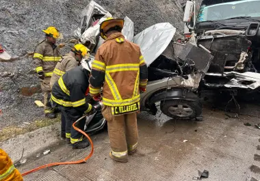 Elementos de Protección civil acudieron de emergencia para atender la situación.