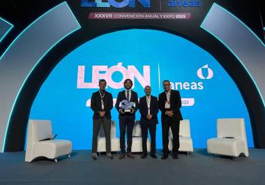 Saltillo recibió el reconocimiento de ANEAS por sus campañas de concientización y cuidado del agua, desarrolladas en escuelas, colonias y espacios públicos.