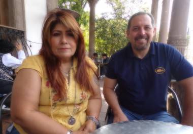 Francisco Nieto y Lorena Montalvo destacaron la respiración como una herramienta para favorecer la tranquilidad y la paz interior.