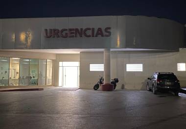 Tras notificarse el fallecimiento, elementos de la Fiscalía General del Estado acudieron al Hospital General para iniciar las diligencias correspondientes e integrar la información a la carpeta de investigación.
