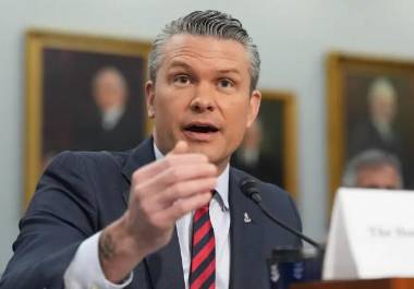 Durante la audiencia, que duró aproximadamente dos horas, el secretario de Guerra, Pete Hegseth, escuchó quejas bipartidistas sobre el hecho de que el Pentágono no ha sido más transparente.