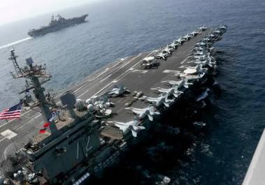 El despliegue probablemente vendría de la costa este de Estados Unidos, y un portaaviones se está preparando para salir al mar en dos semanas.